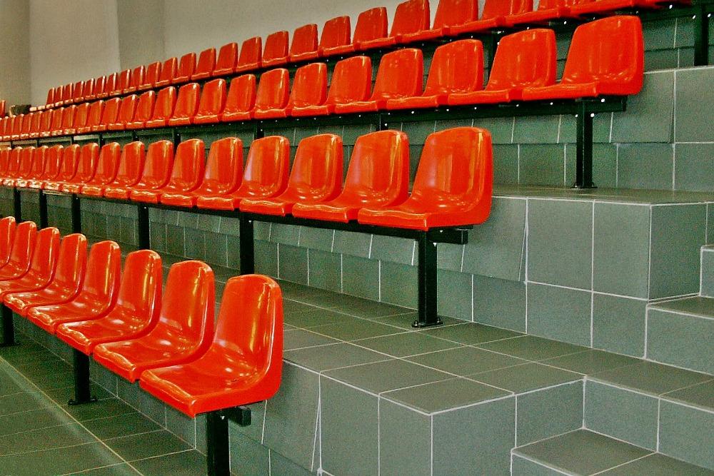 läktarstol prostar tillverkare 2